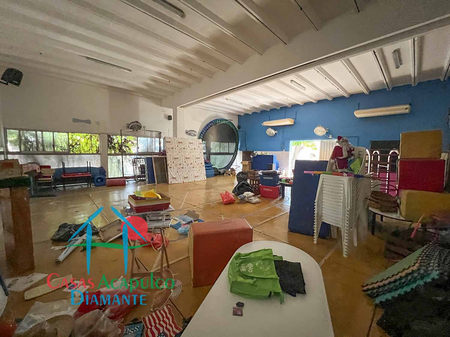 Centro Escolar La Paz sección primaria - Salón de actos 3